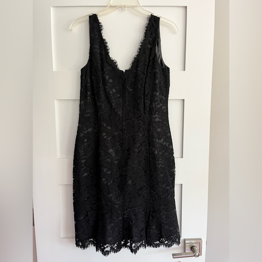 Anne Klein black lace hourglass cocktail dress Size 6 in excellent condition
